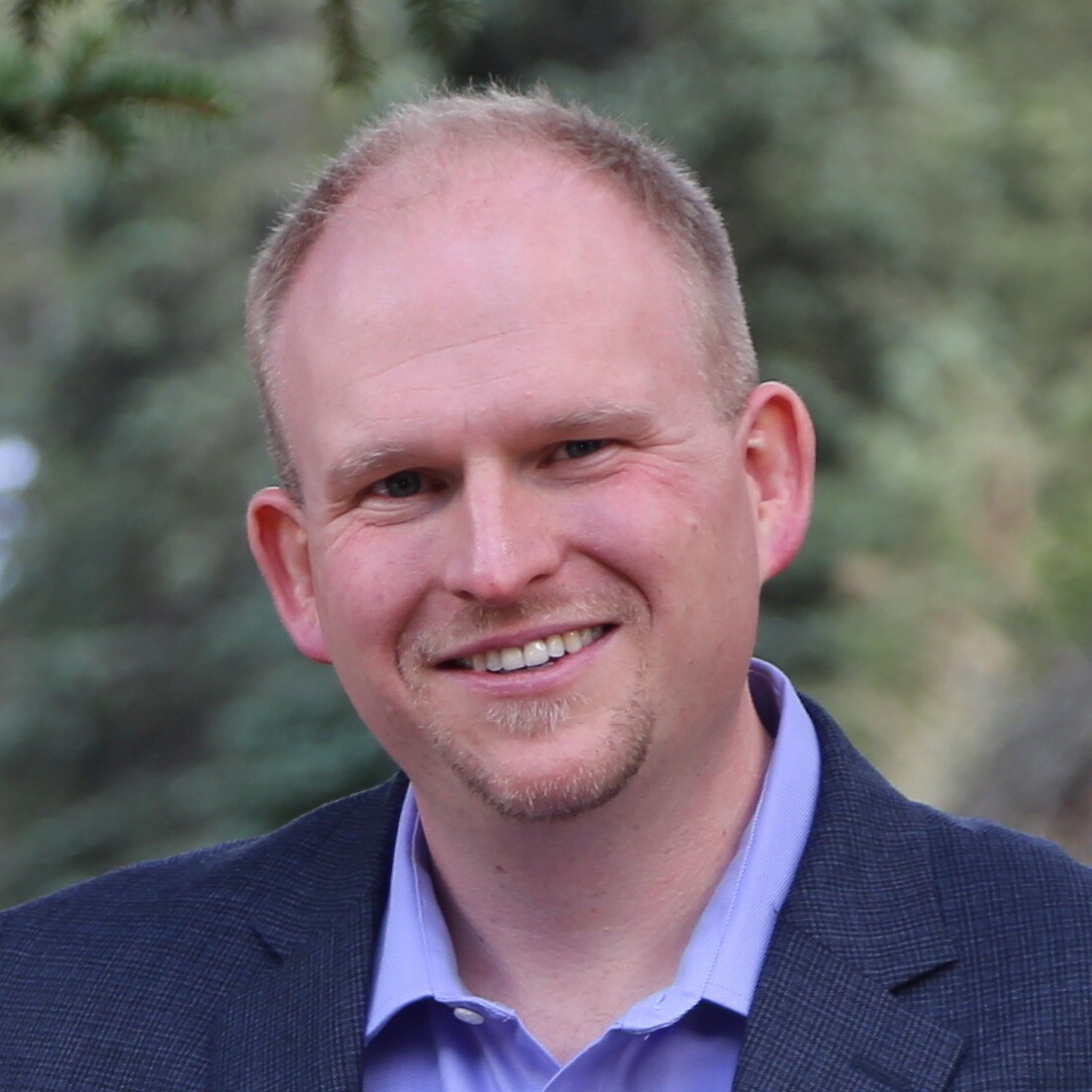  7p8zZK4a94 Reese Lloyd