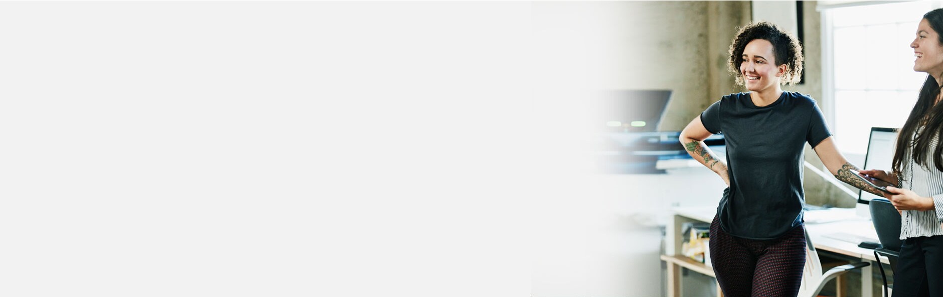 不同的人在一起工作