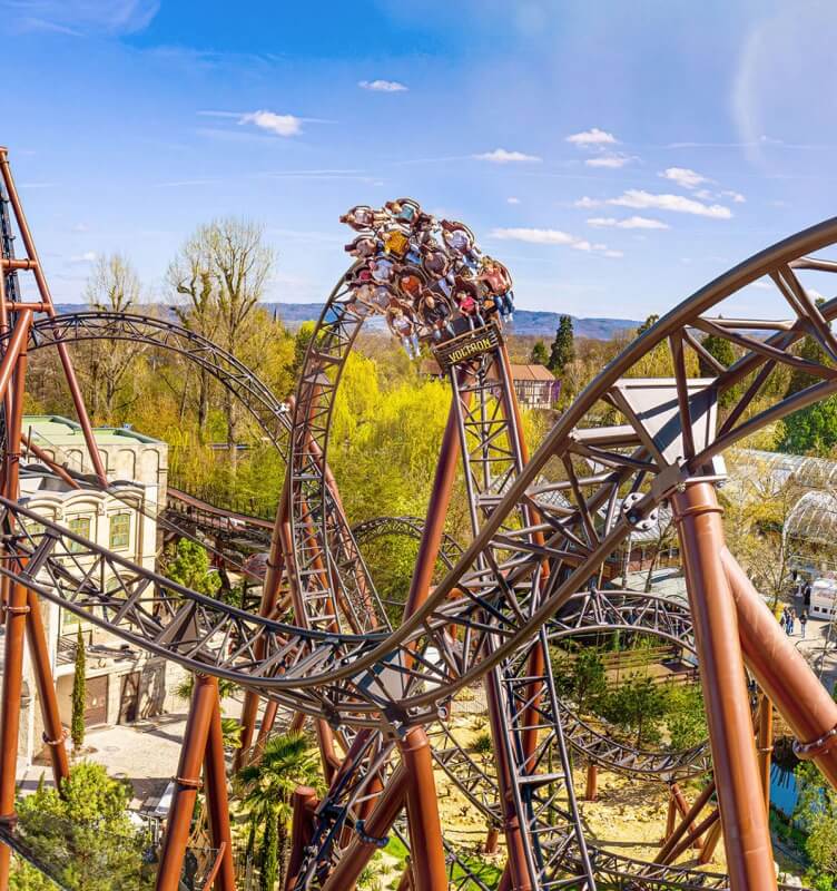 Europa-Park Resort 的 Voltron Nevera 雲霄飛車